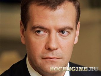 Медведев: Контролировать интернет невозможно